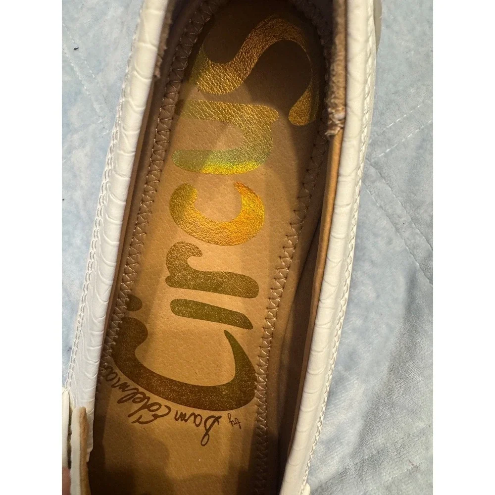 Circus by Sam Edelman Loafers Womens Size 8.5 White Lug Sole‎ Gold Hardware - Picture 8 of 10